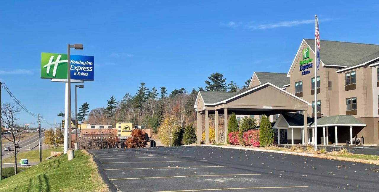 Holiday Inn Express&Suites Marquette, an IHG Hotel Extérieur photo