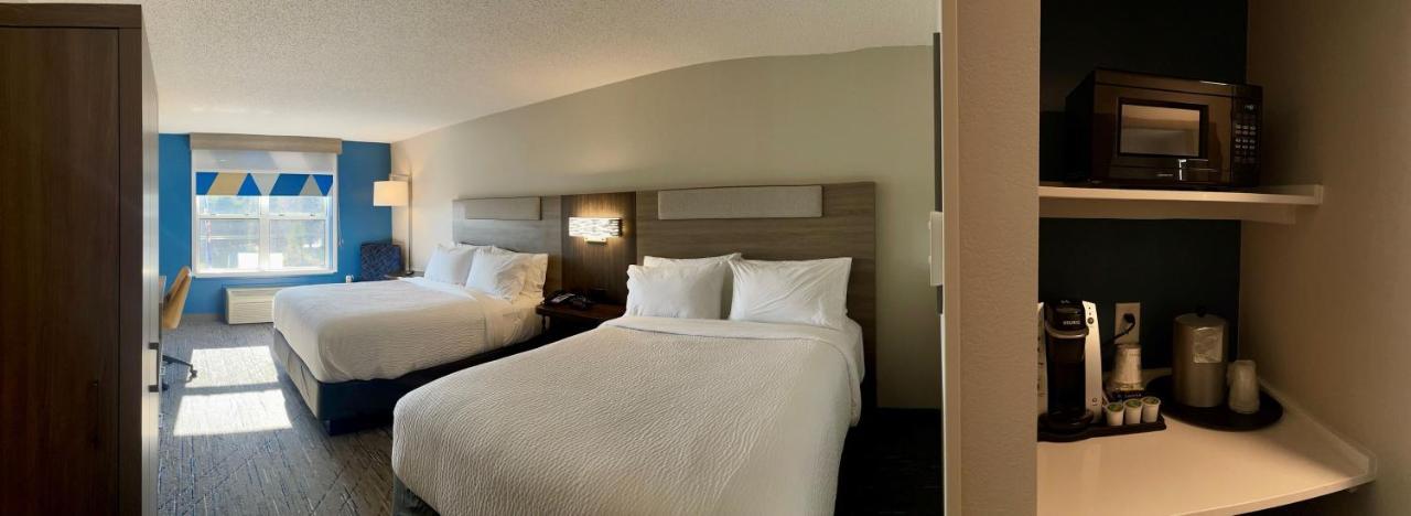 Holiday Inn Express&Suites Marquette, an IHG Hotel Extérieur photo