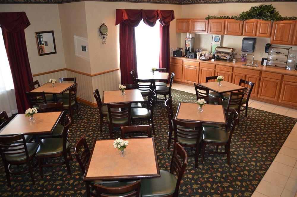 Holiday Inn Express&Suites Marquette, an IHG Hotel Restaurant photo