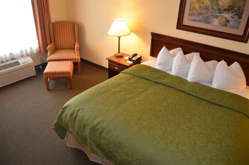 Holiday Inn Express&Suites Marquette, an IHG Hotel Chambre photo