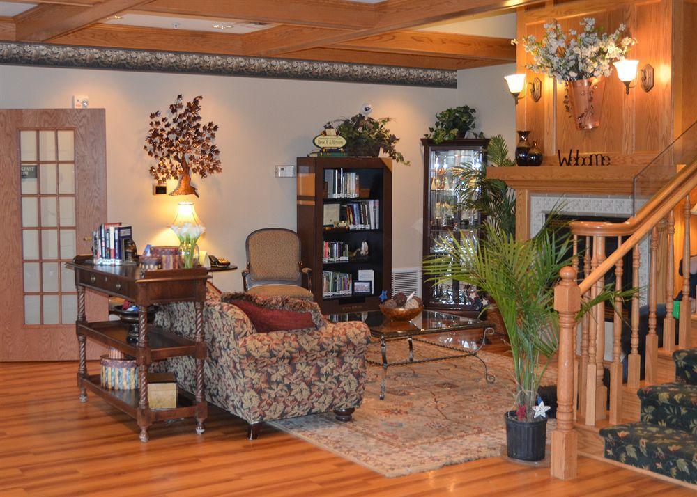 Holiday Inn Express&Suites Marquette, an IHG Hotel Intérieur photo