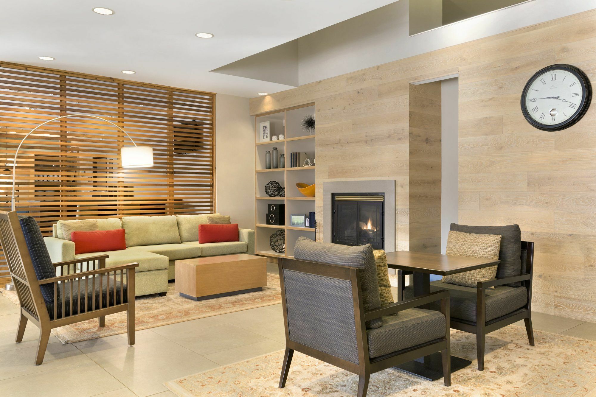 Holiday Inn Express&Suites Marquette, an IHG Hotel Extérieur photo