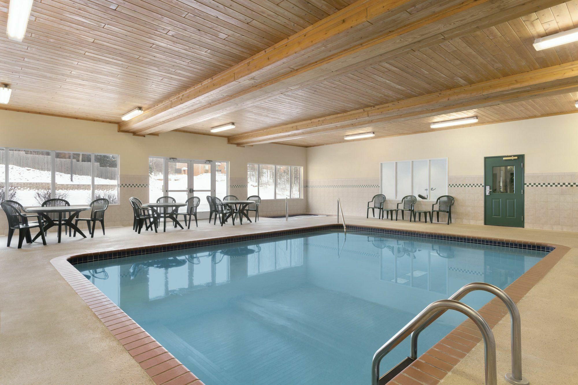 Holiday Inn Express&Suites Marquette, an IHG Hotel Extérieur photo